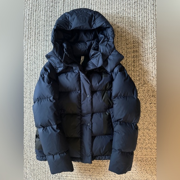 Lululemon Wunder Puff Jacket *Wordmark size 4 - Picture 5 of 14